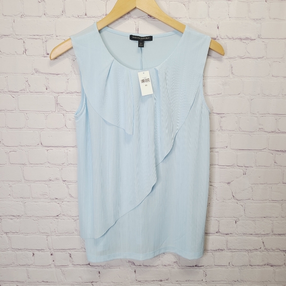 Banana Republic Tops - Banana Republic Sleeveless Blouse